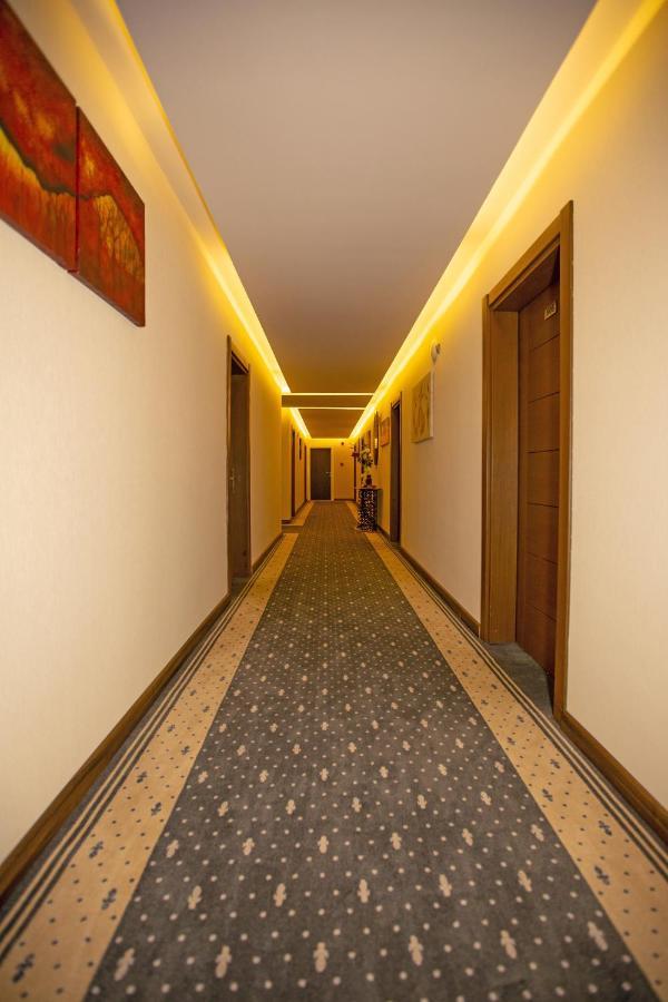 Jolnar Garden Hotel Мачка Экстерьер фото